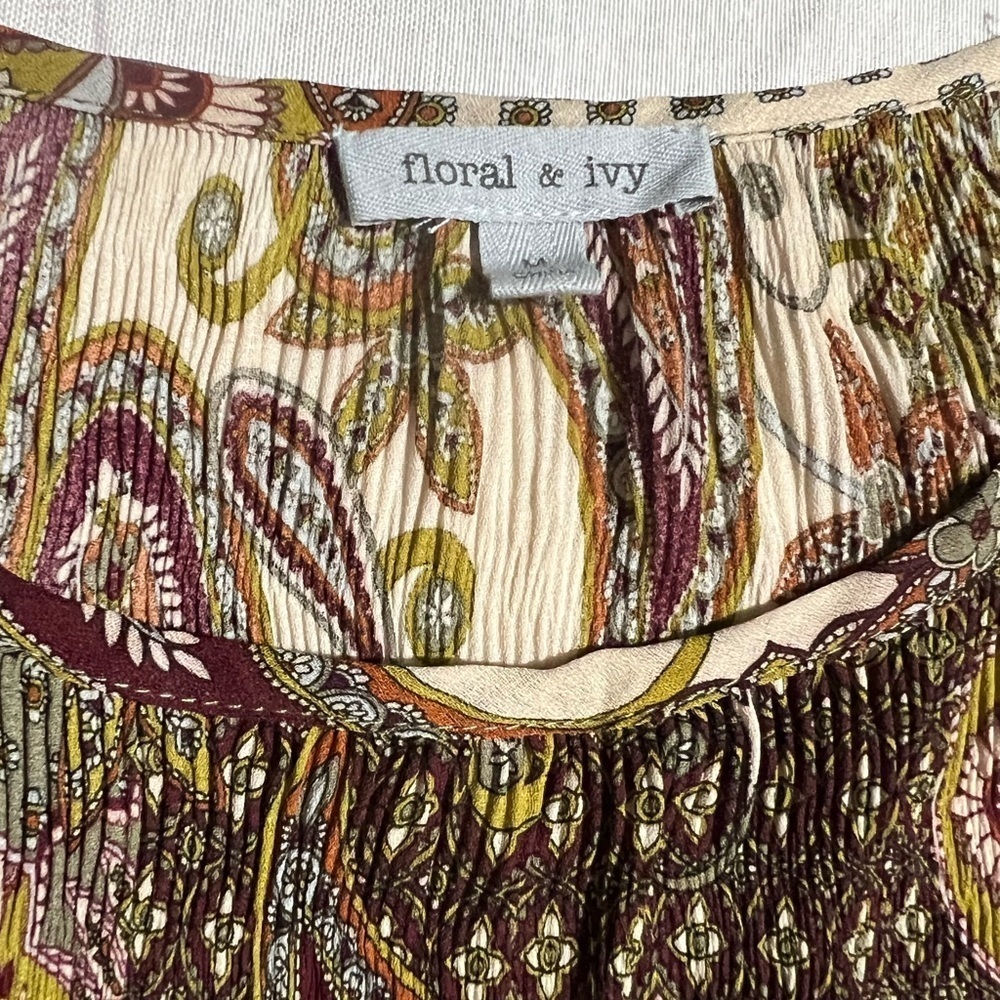 Floral & Ivy Top, Medium - Picture 12 of 12